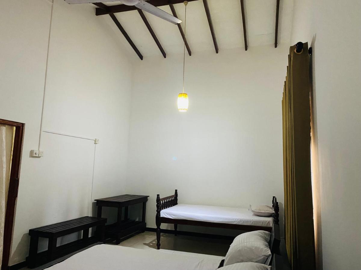 Aramba Resort Dondra Eksteriør bilde